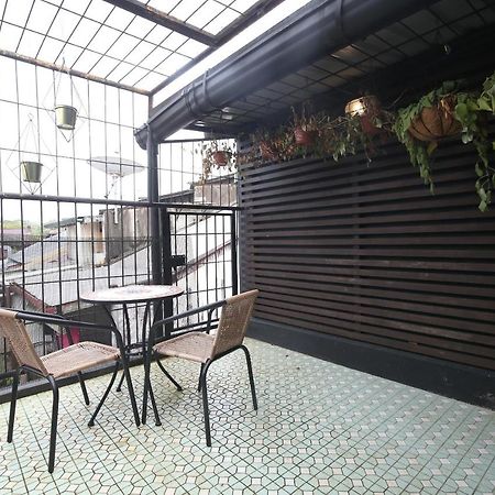 สปอต ออน 90141 ทรีเฮาส์ เบด แอนด์ เบรคฟาสต์ Hotel กูชิง ภายนอก รูปภาพ